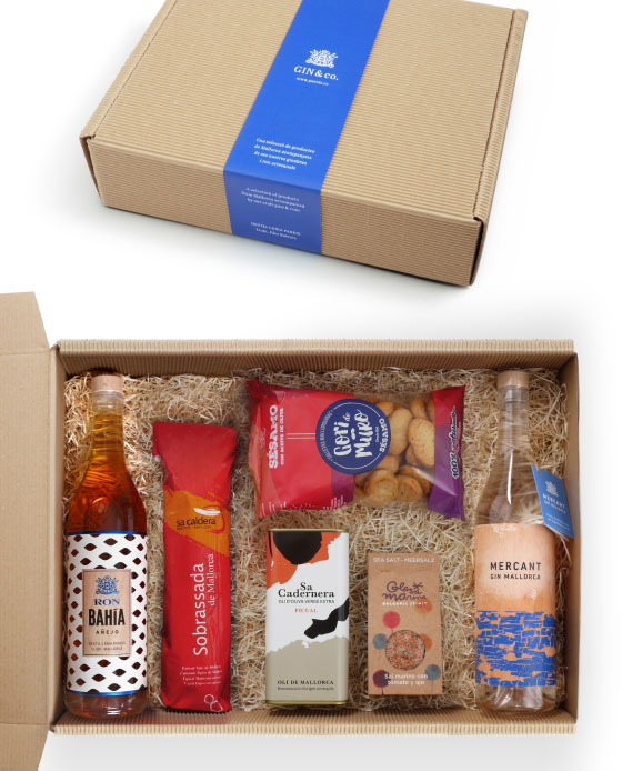 gift-box-mallorca-typical-products-christmas-baskets-gin-rum